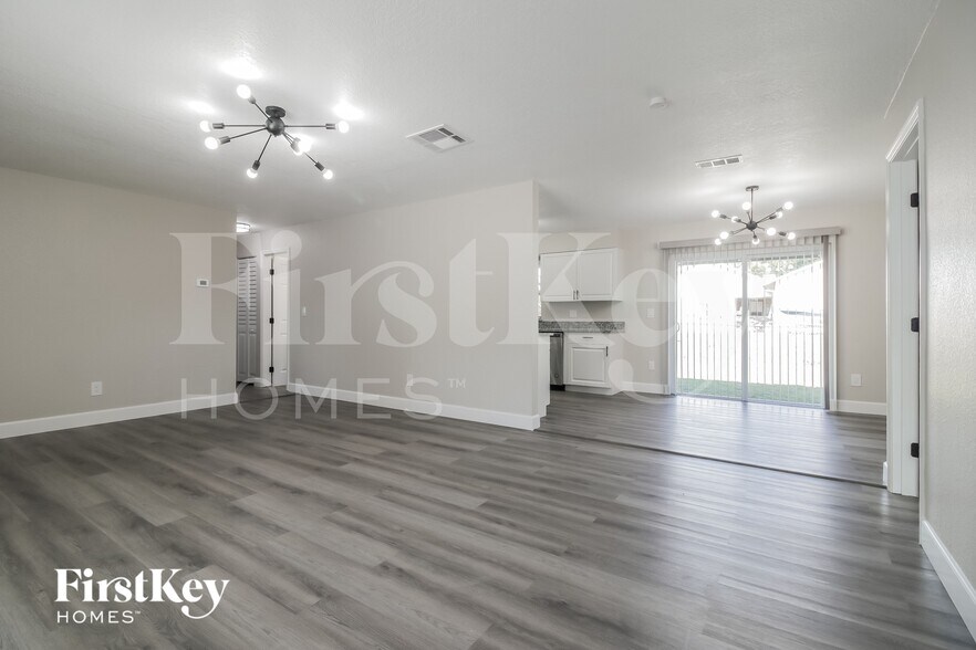 Building Photo - 3160 Argyle Rd