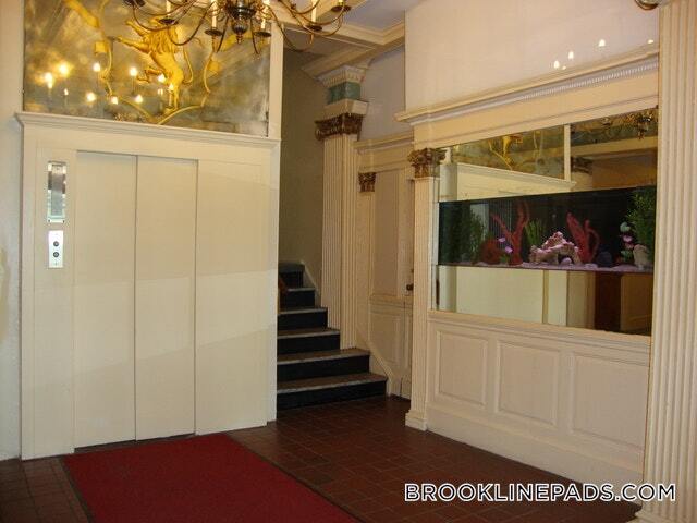 Building Photo - 1223 Beacon St