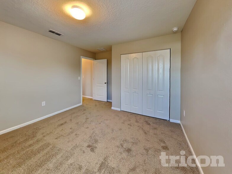 Building Photo - 2858 Buck Creek Pl