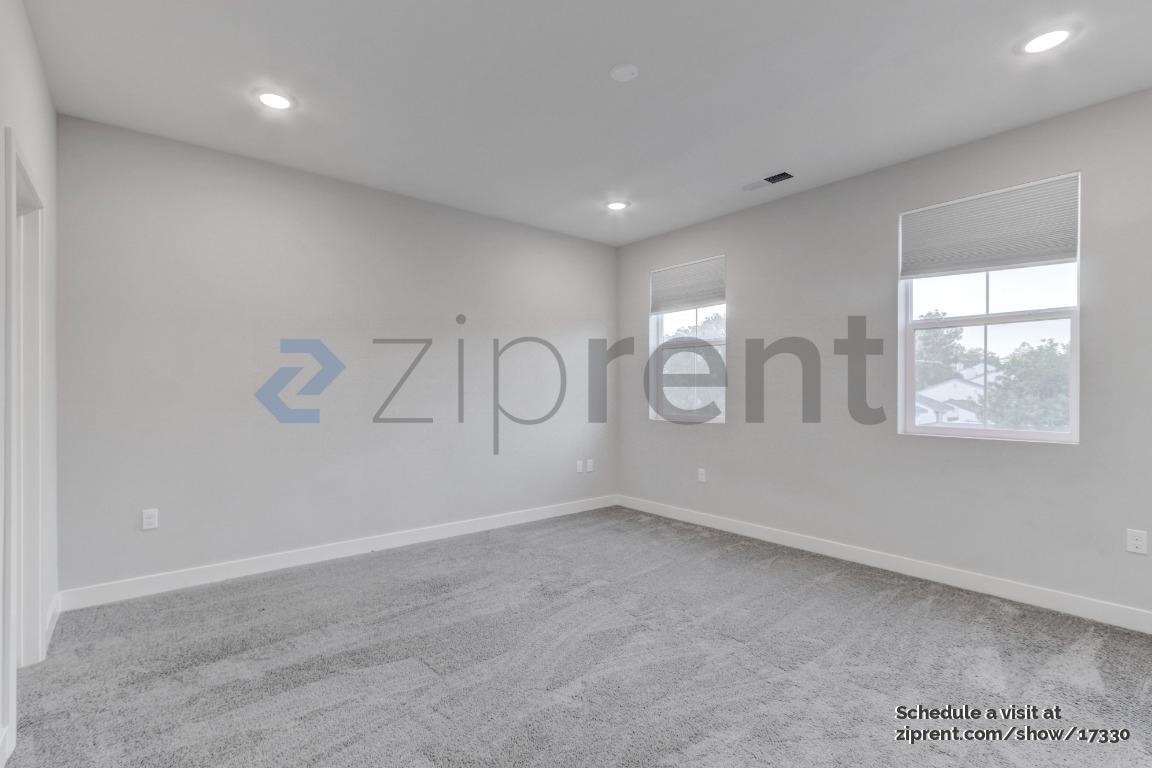 Building Photo - Unit 105