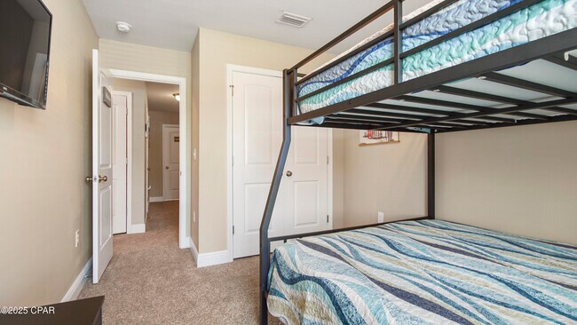 Building Photo - 7467 Shadow Lake Dr