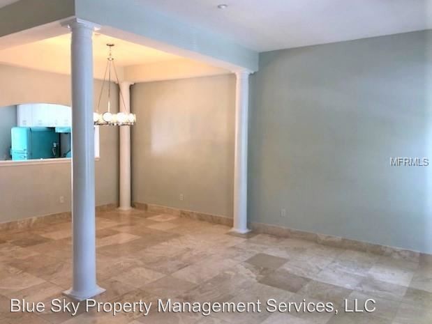 Building Photo - 3 br, 2.5 bath House - 641 Mulberry Ave.