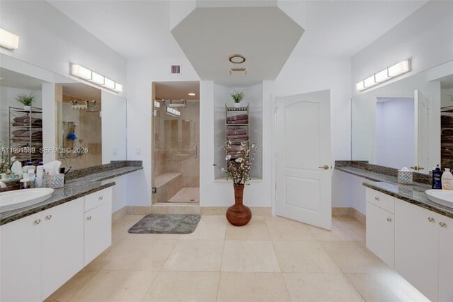 Building Photo - 10700 NW 66th St