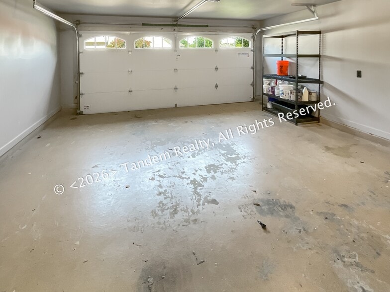 Building Photo - 6500 Lampe Ct