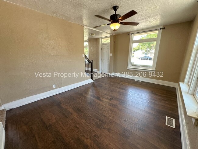 Building Photo - 2071 Jefferson Ave