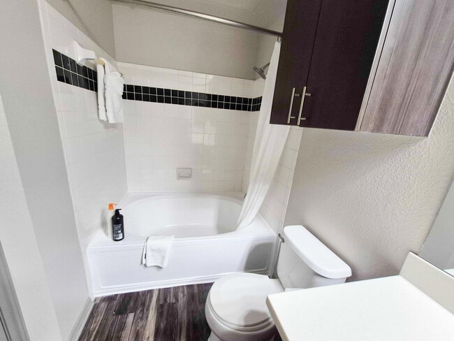 Building Photo - 12100 Metric Blvd