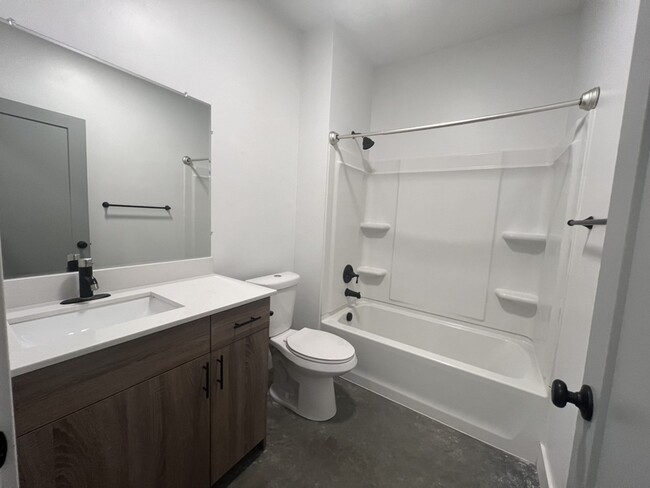 Building Photo - 3359 S 900 E