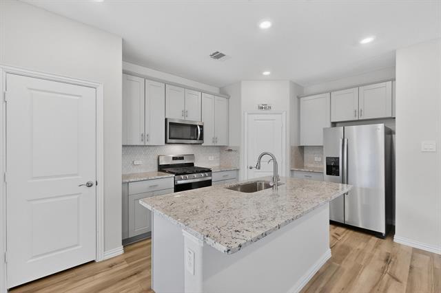 Building Photo - 2927 Brittlebush Dr