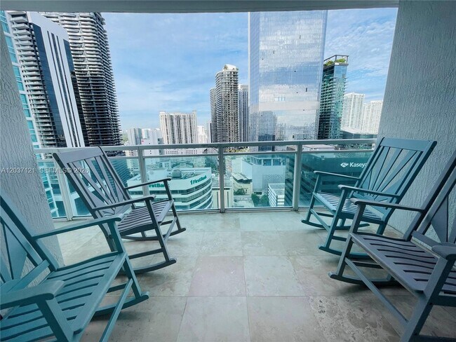 Building Photo - 950 Brickell Bay Dr