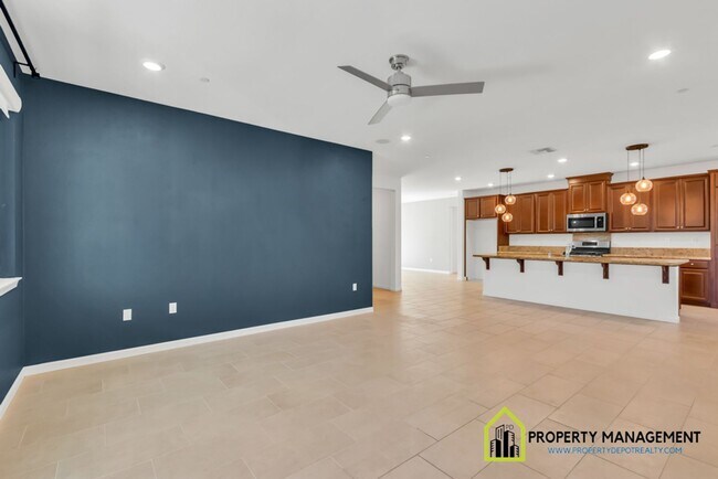 Building Photo - Vineyard Creek-Former Model Home