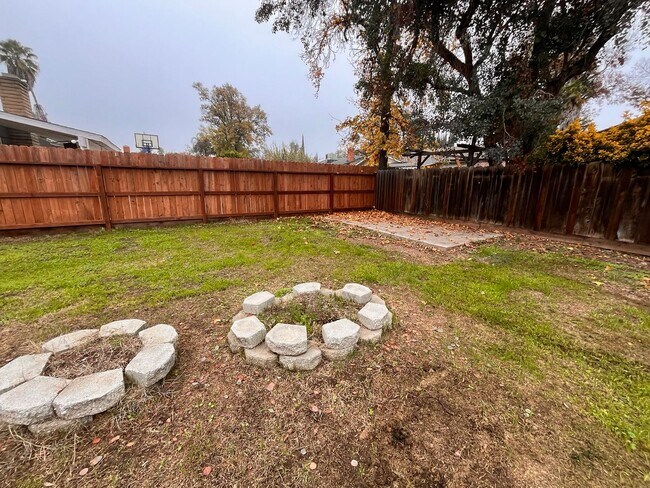 Building Photo - 1524 Swarthmore Dr