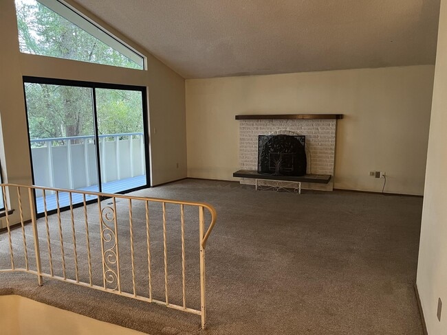 Building Photo - 4426 Holly Ln NW