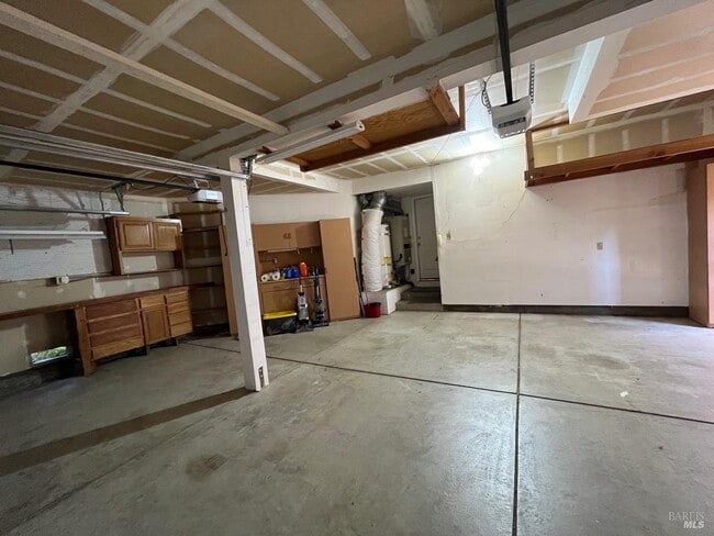 Building Photo - 7216 Roxanne Ln