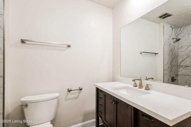 Building Photo - 4214 St Thomas Ave