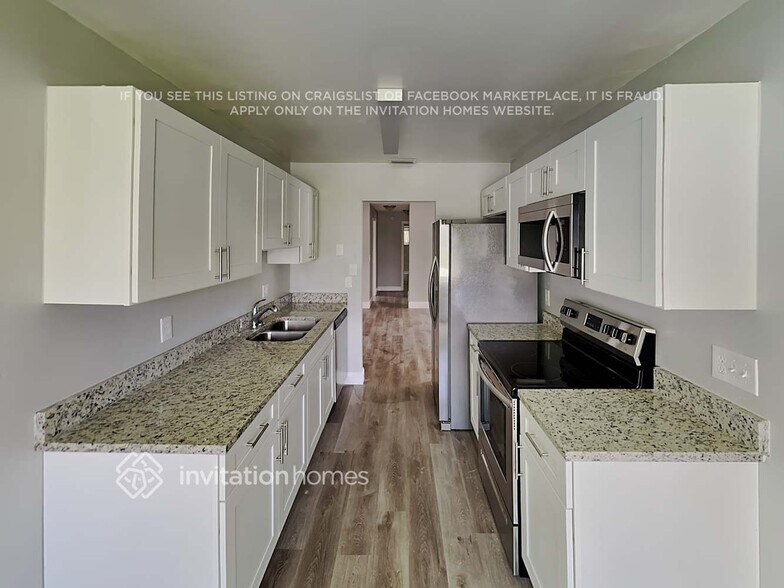 Building Photo - 2504 NW 98th Ln