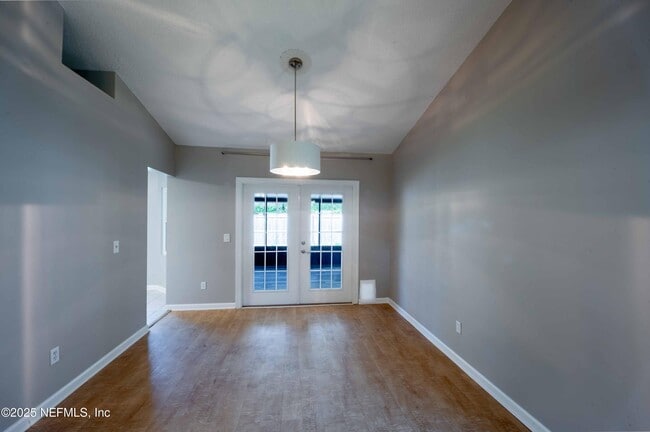 Building Photo - 2080 Tanager Dr