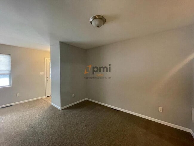 Building Photo - 5925 Jefferson St