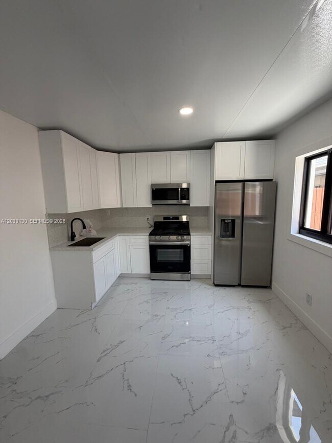 Building Photo - 1230 NW 135th St