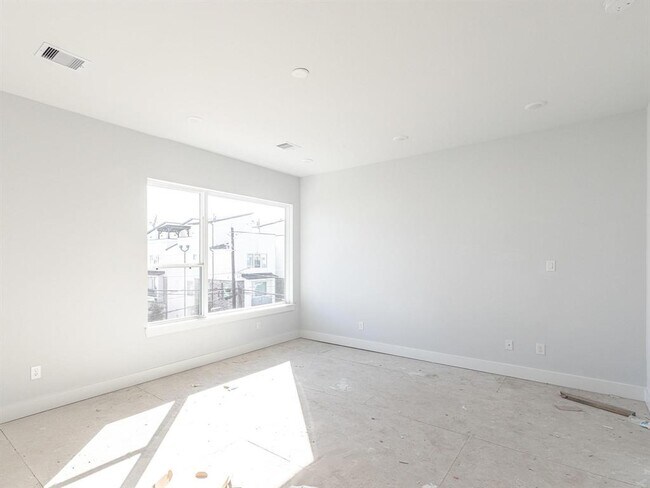 Building Photo - 4225 Eli St