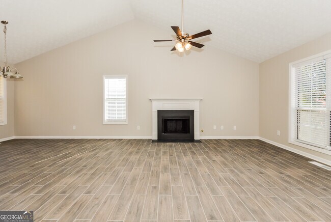 Building Photo - 54 Ann Cir