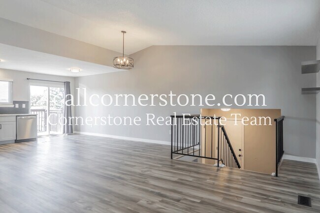 Building Photo - 237 Saddlemountain Rd