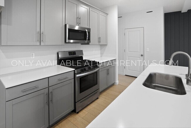 Building Photo - 626 W 1330 S