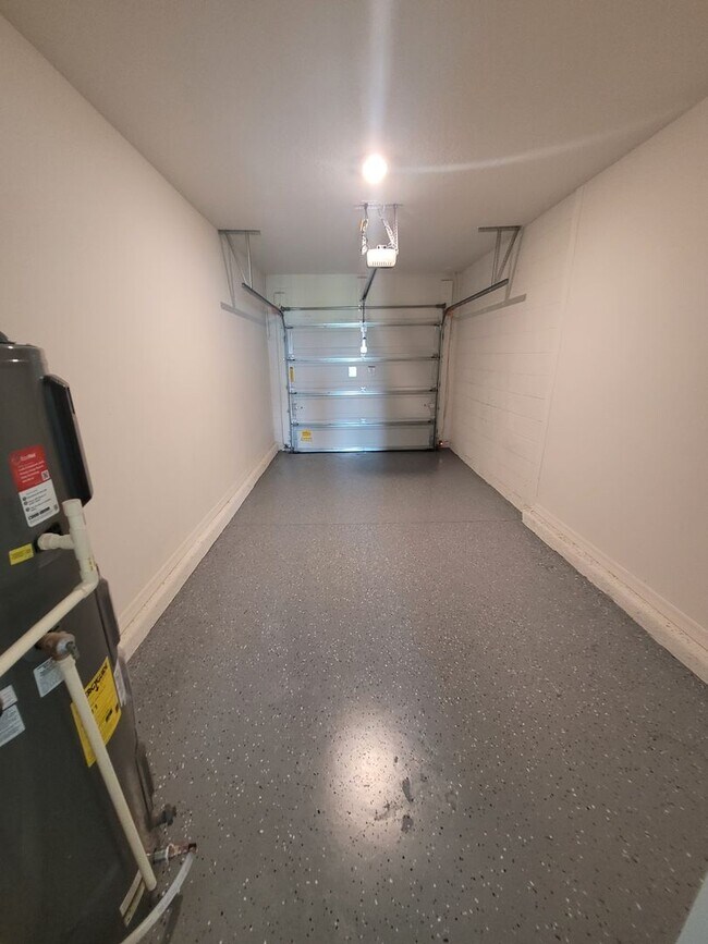 Building Photo - Brand New 3 bed 2.5 bath in beautiful Mirabella neighborhood in Davenport