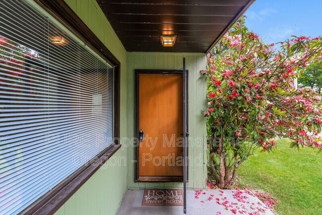 Building Photo - 2931 SE 119th Ave