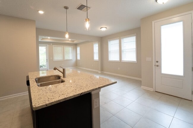 Building Photo - 298 Modesto Dr