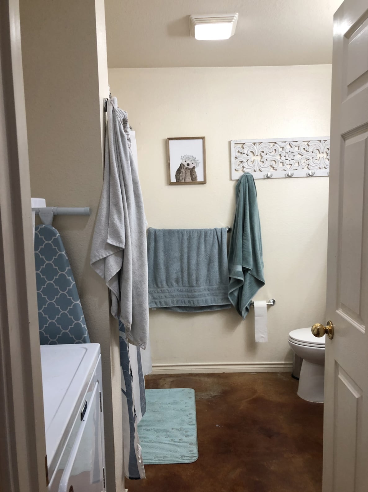 Building Photo - 2201 Ridgeview