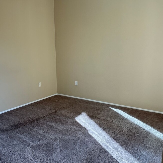 Building Photo - For Lease ~ 1 Bedroom 1 Bath 4th Floor Watermarke Condo in Irvine