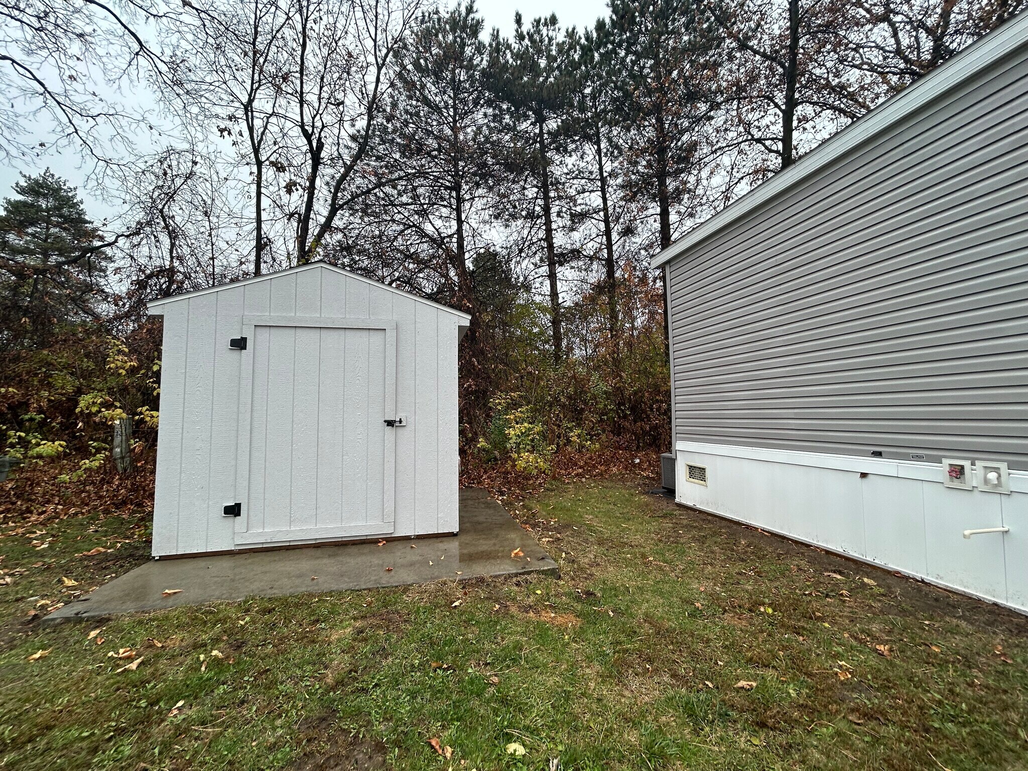 Building Photo - 11424 Oakgrove Dr