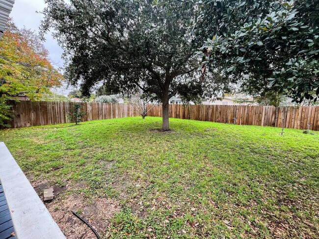 Building Photo - 4717 Edith St