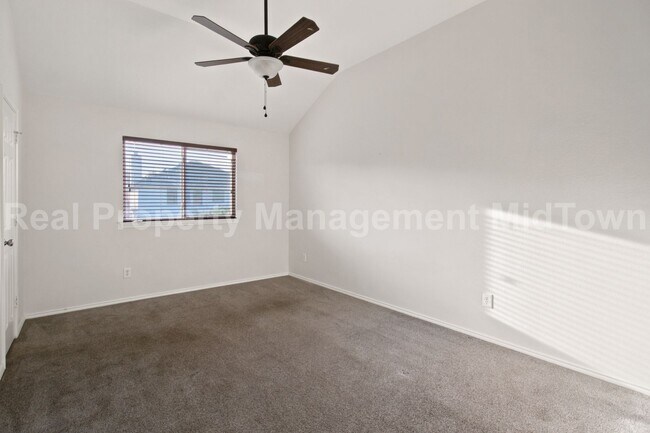 Building Photo - 12620 Summerwood Dr