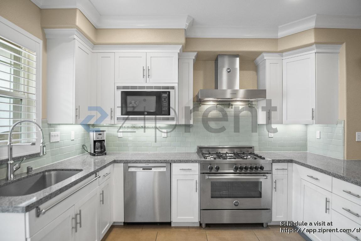 Building Photo - 410 Longden Ave