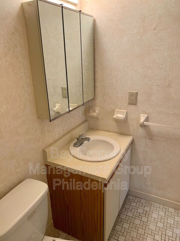 Building Photo - 2751 Pennsylvania Ave