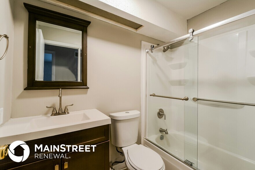 Building Photo - 2354 Sarthe Ct