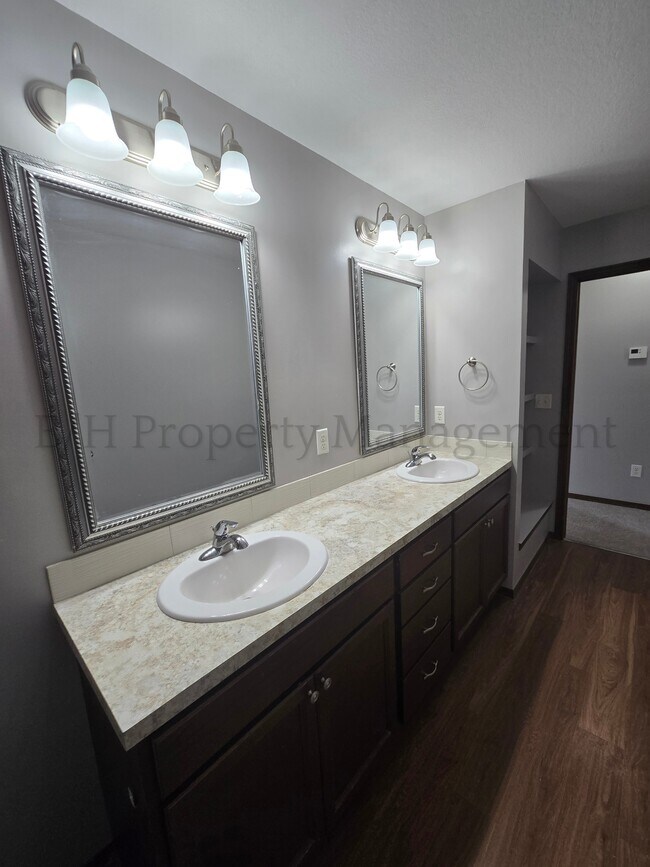 Building Photo - 5917 Millsboro St
