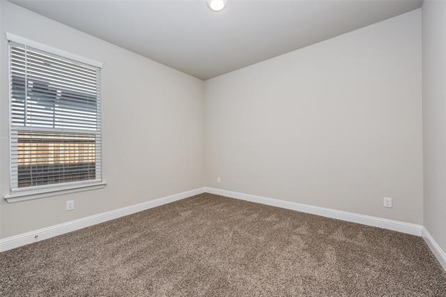 Building Photo - 2216 Toucan Dr