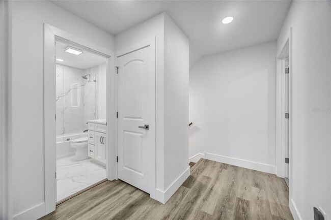 Building Photo - 11728 Raintree Dr