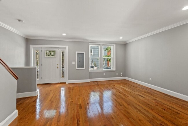 Building Photo - Available Now! 5 Minute Walk From Nats Park- 20 minute walk from Capitol Hill- 3 Bedroom 2.5 Bath...