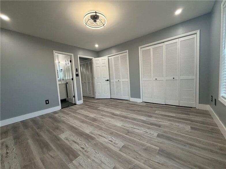 Building Photo - 5505 Park Pl S