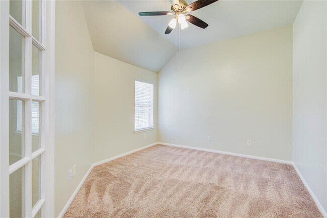 Building Photo - 802 Childers Ct