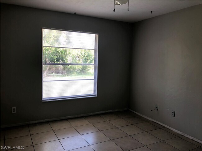 Building Photo - 9173 Seville Rd
