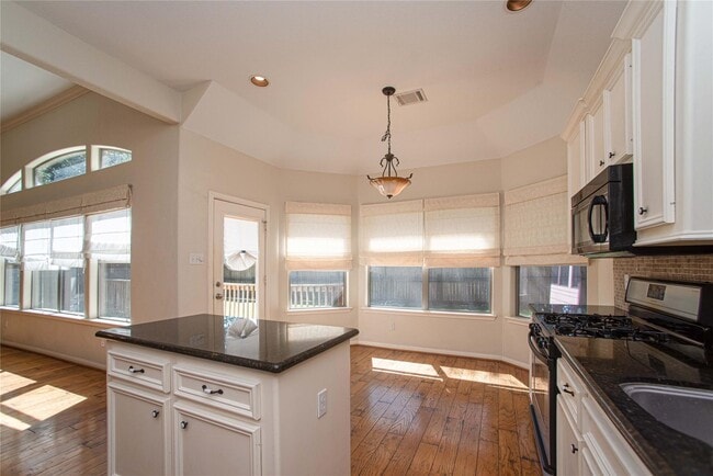 Building Photo - 93 Wick Willow Dr