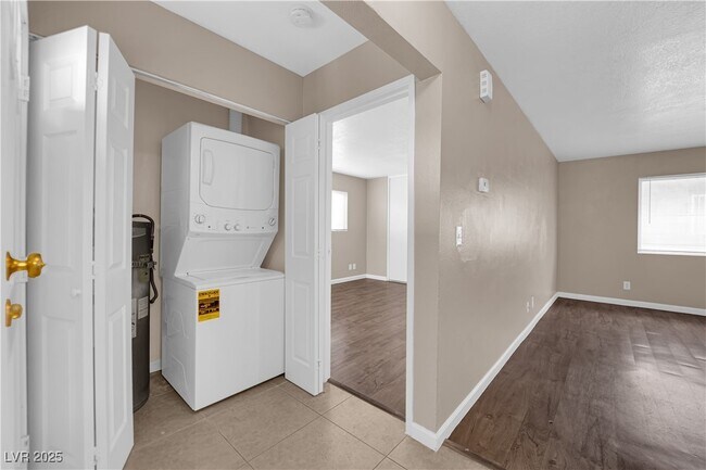 Building Photo - 5158 Greene Ln