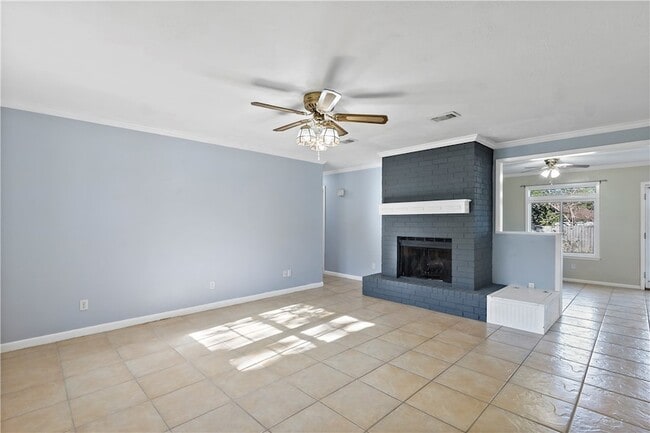 Building Photo - 2703 Allen Forest Dr
