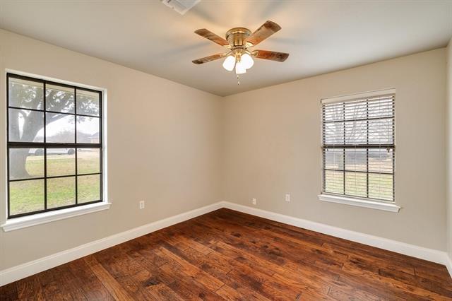 Building Photo - 102 Bowie Cove