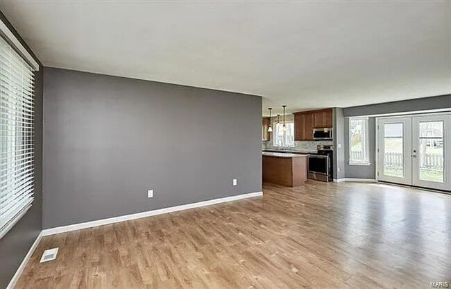 Building Photo - Coming Soon St Peters Area