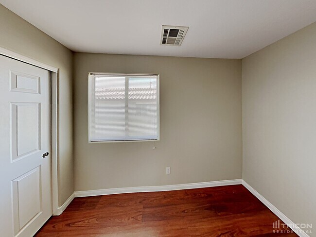 Building Photo - 11909 Fairfax Ridge St